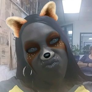 Meet your Posher, Lakia